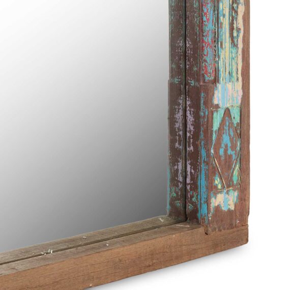 Antique mirrors for decoration.